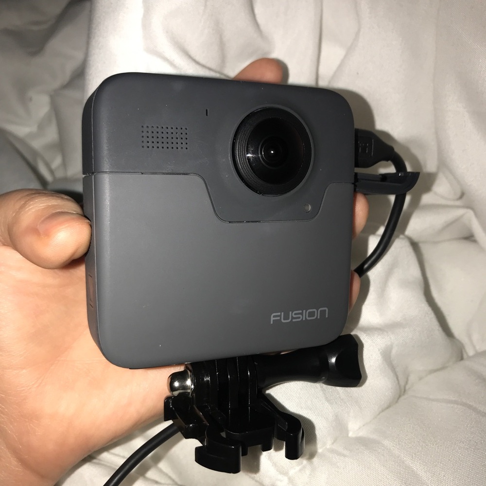 GoPro Fusion 360 - Picture 3 of 3